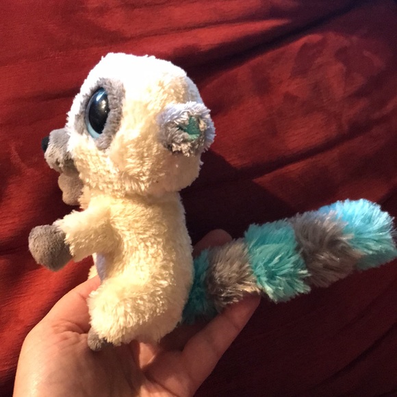 Beanie Boo Cloe (Lemur) 6 inch size Extremely Rare. No tags. - Picture 3 of 5
